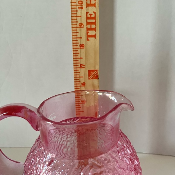 Pink Textured Glass Teleflora Pitcher Flower Vase Vintage 1980’s - Picture 2 of 10